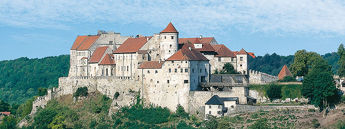 Bild: Hauptburg mit Bergfried