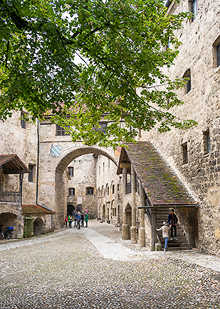 Innenhof der Hauptburg Bild: Innenhof der Hauptburg