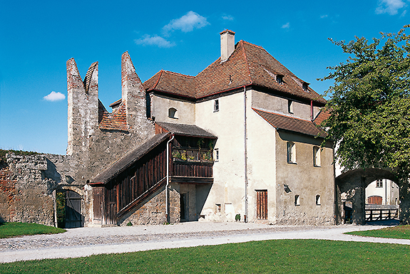 Picture: Burghausen Castle, second courtyard