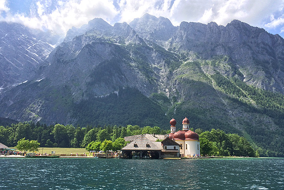 St. Bartholomä am Königssee, Foto: Bayerische Schlösserverwaltung / Andrea Gruber Bild: St. Bartholomä am Königssee